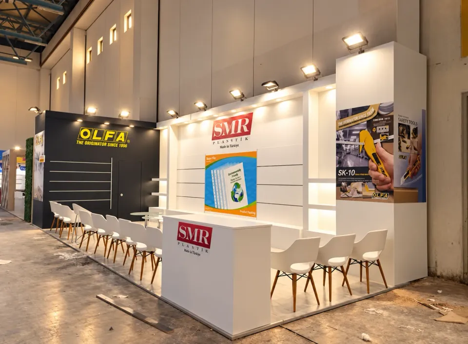 SMR Plastik Kırtasiye — Fuar standı