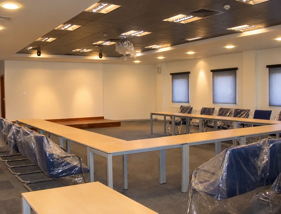 Güngen Denizcilik — ofis ve yönetim alanı · 1.600 m² görünümü 1