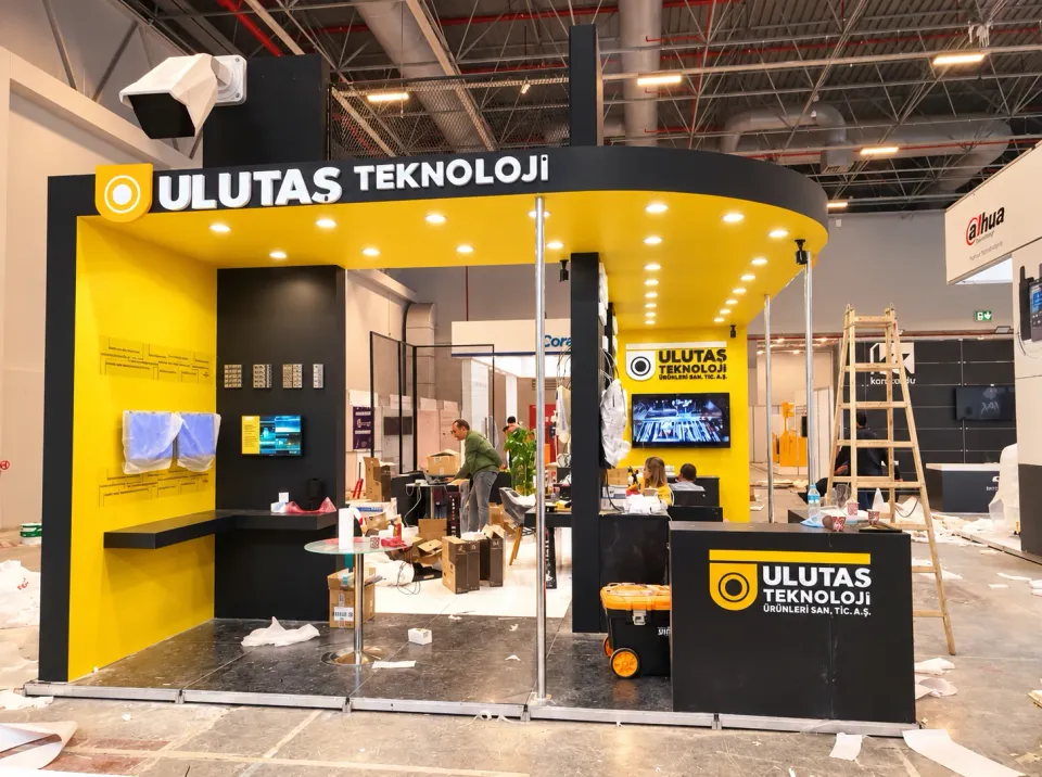 Ulutaş Teknoloji — fuar standı görünümü 2